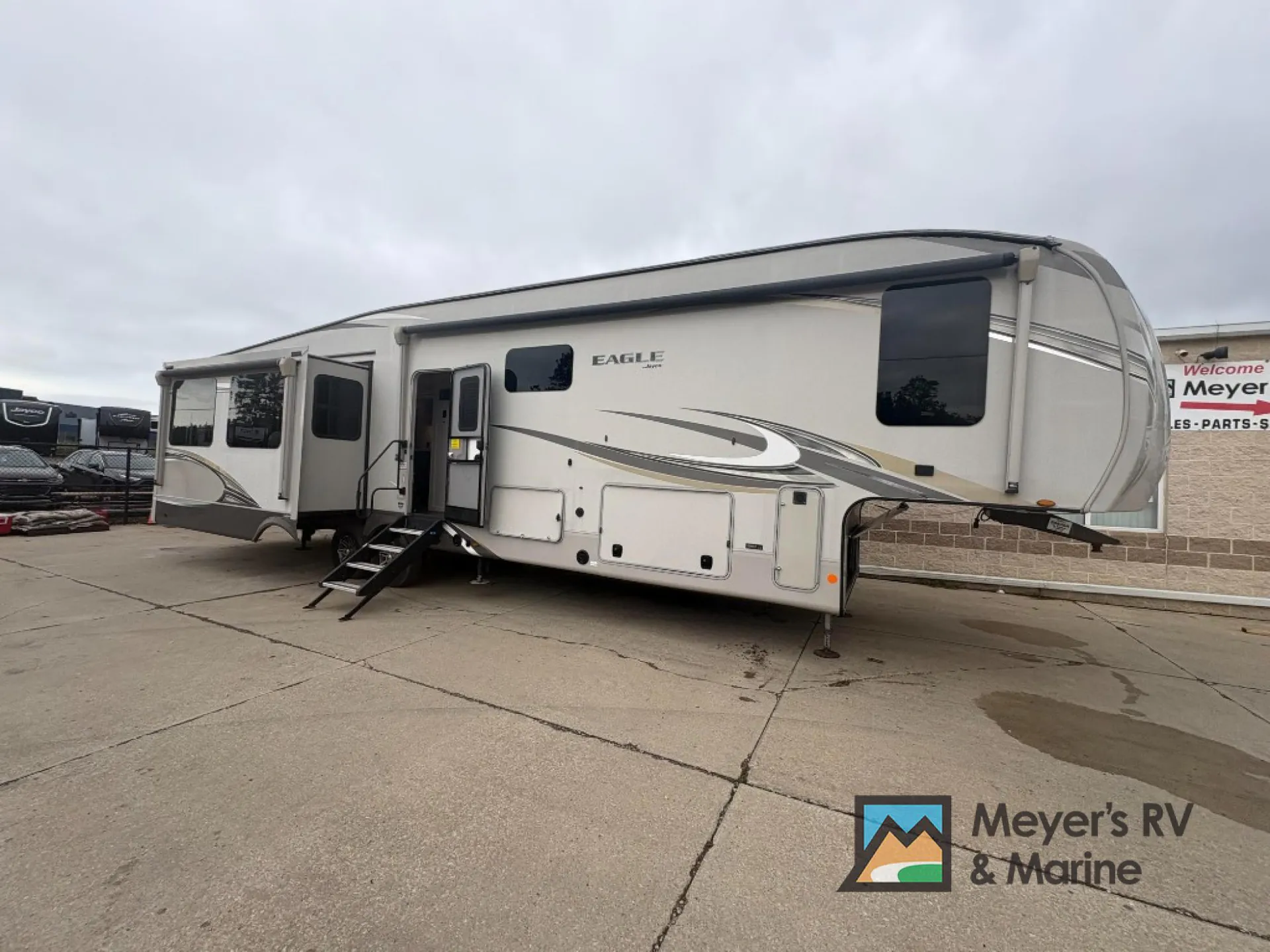 2020 Jayco Eagle 355MBQS - Photo 2