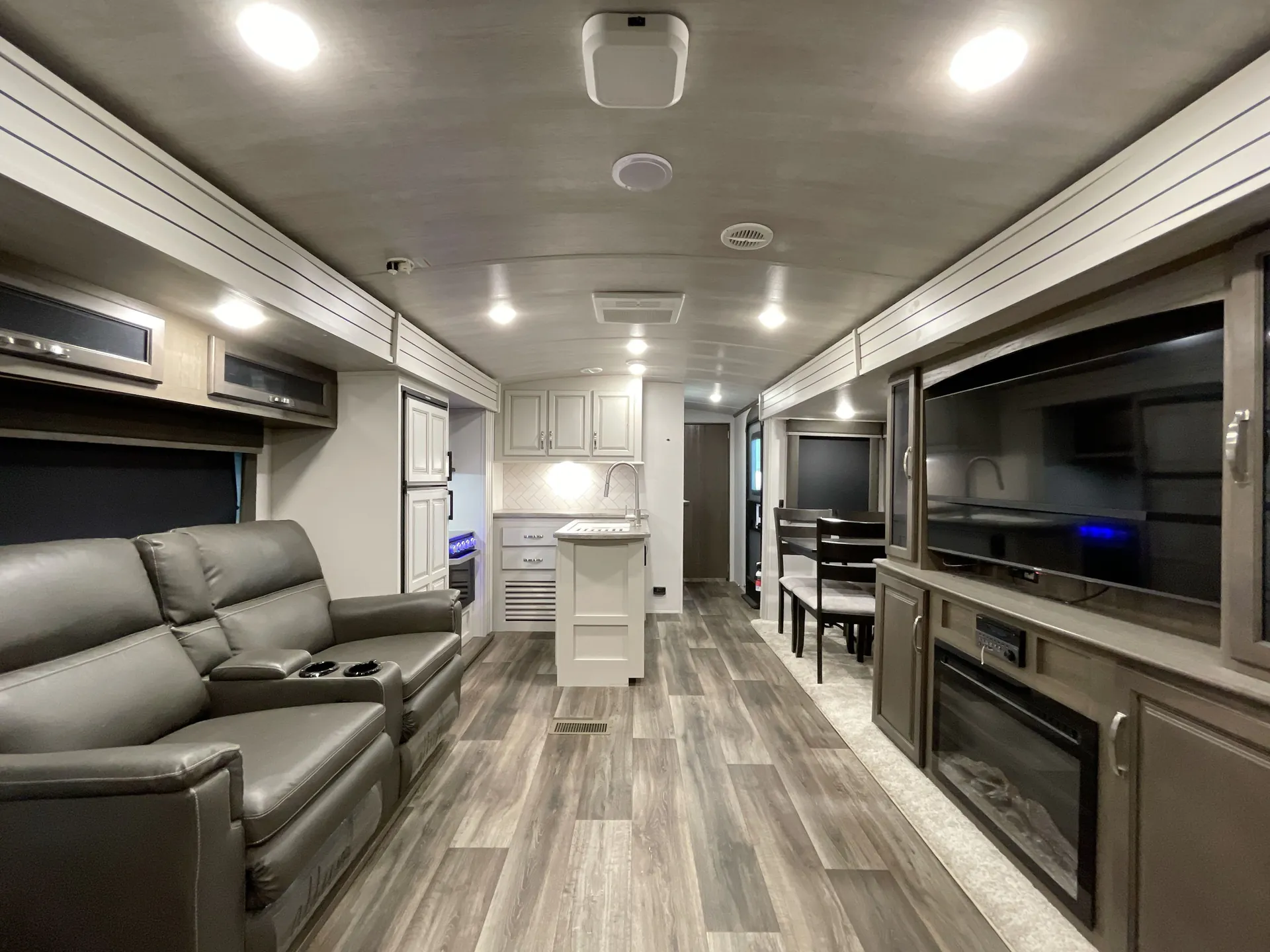 2021 Keystone Cougar Half-Ton 29RLKWE — living area main