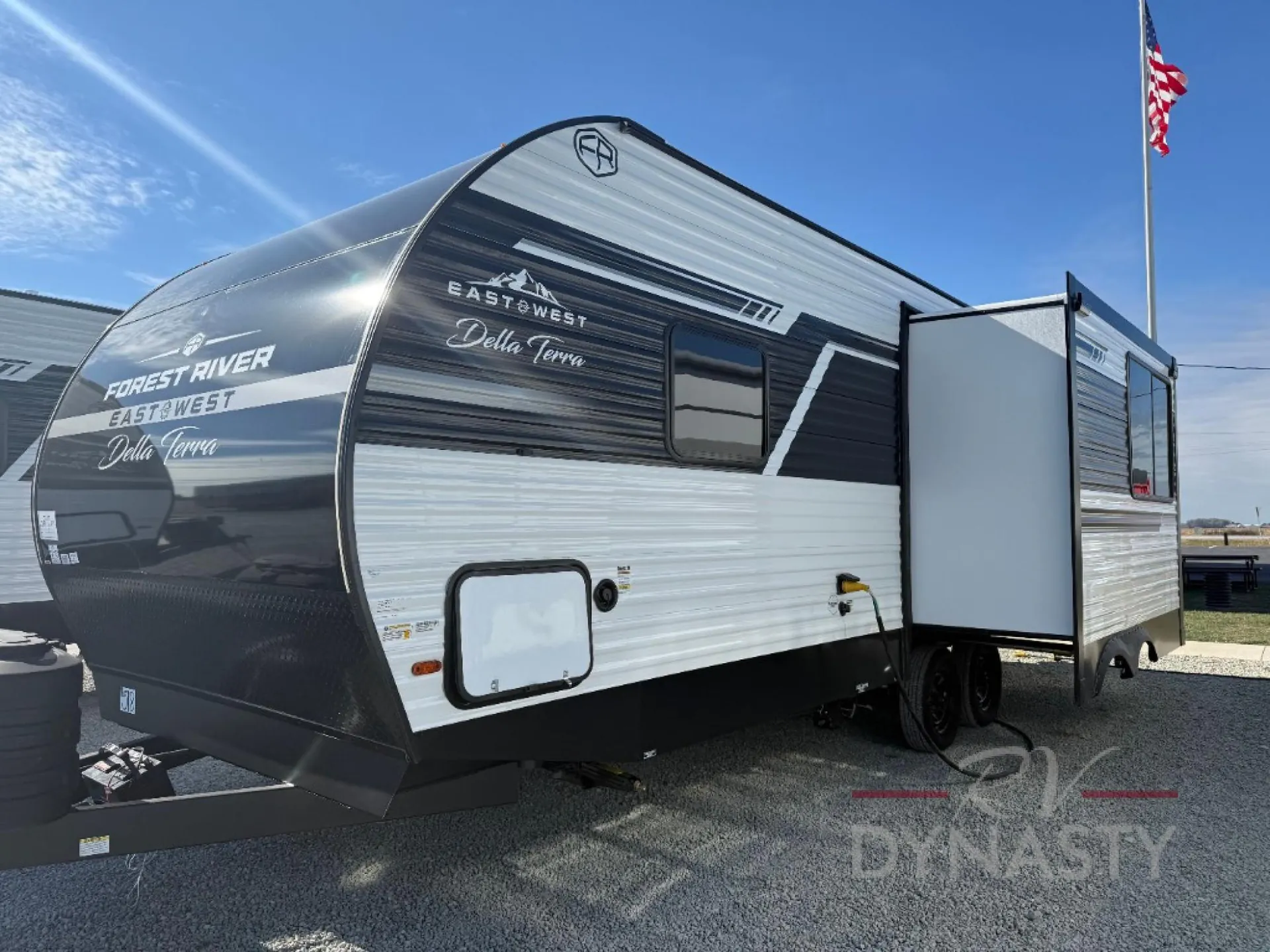 2026 East to West Della Terra 251RD - Photo 4