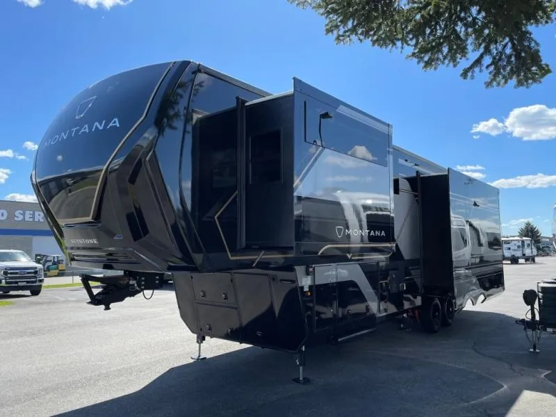 2026 Keystone Montana 3100RL - Photo 3