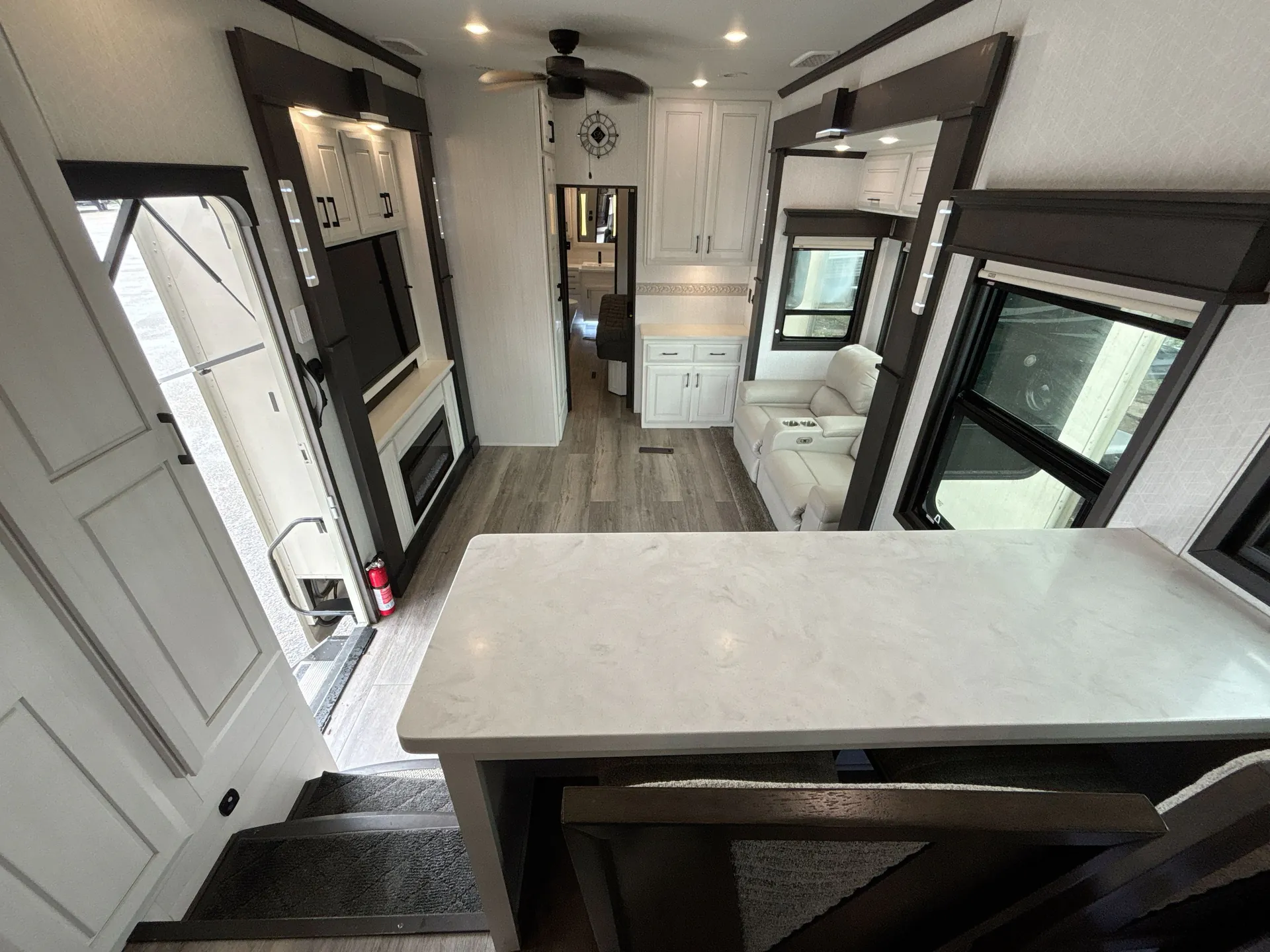 2022 DRV Mobile Suites 41FKMB — living area main