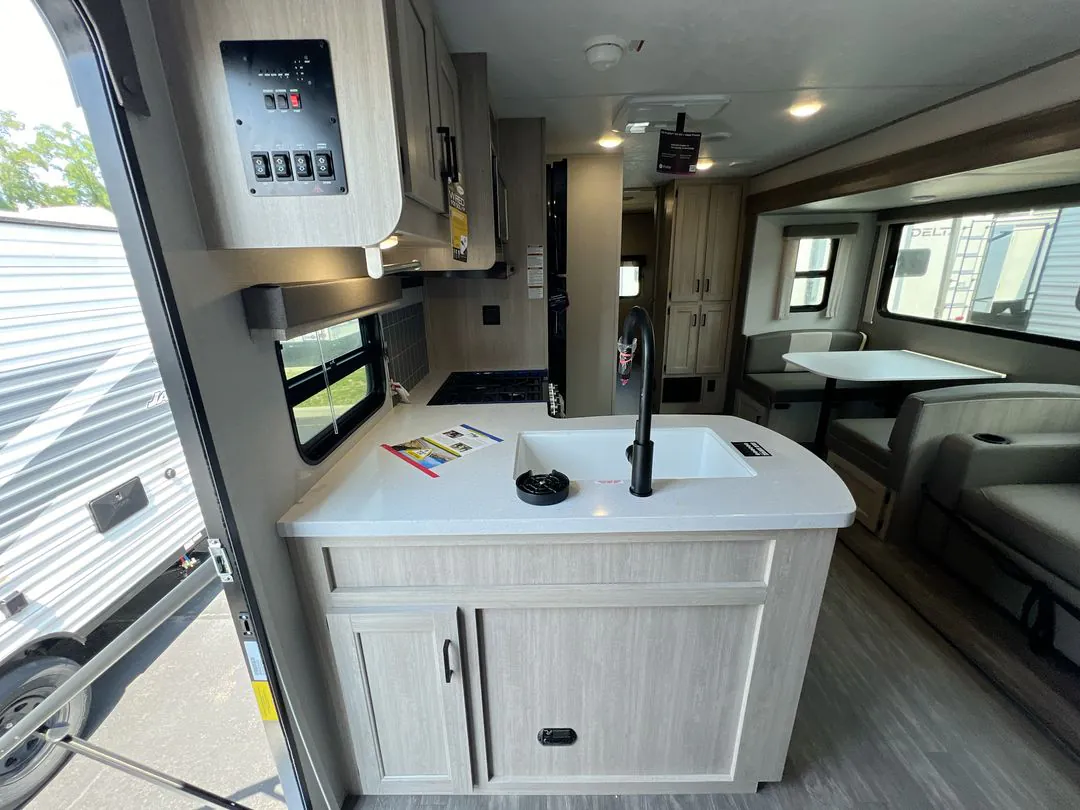 2026 Forest River Aurora 34BHTS — Photo 6