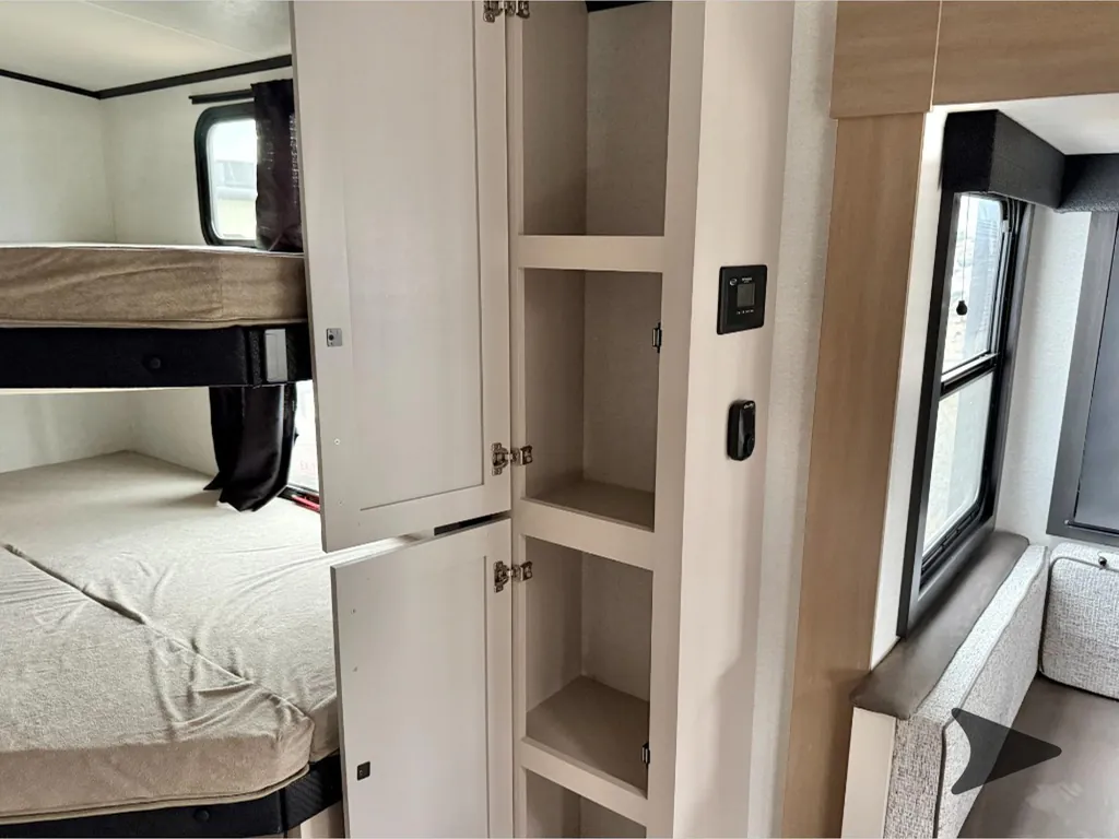 2027 Jayco Jay Feather 29BHB, Photos photo 22