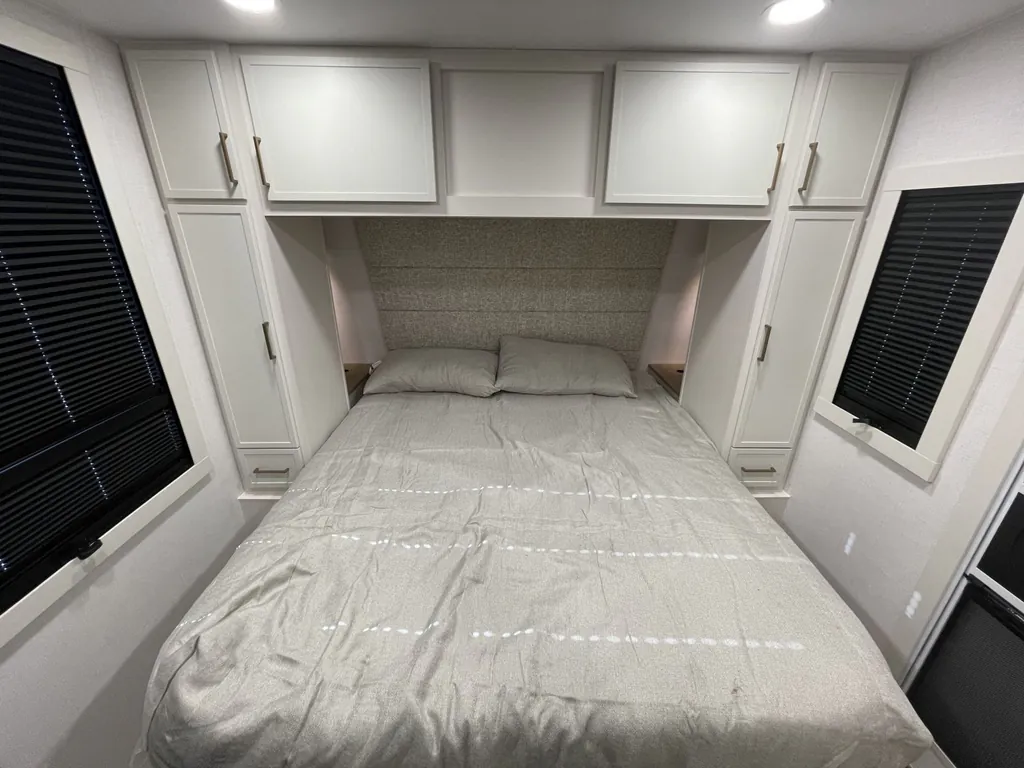 2027 Brinkley Model I 290, Photos photo 39