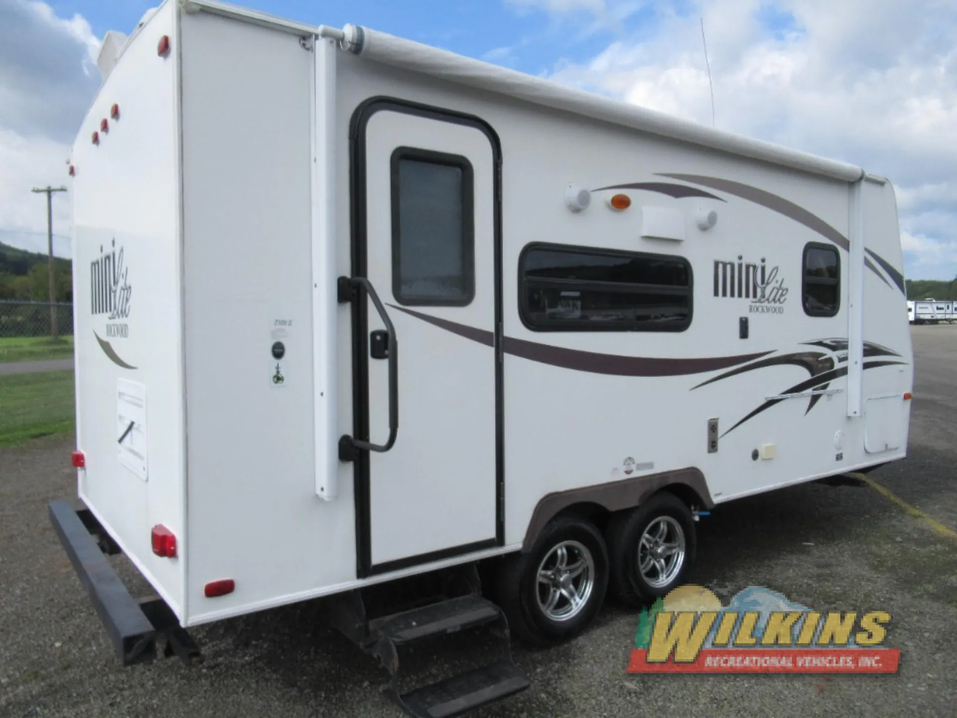 2014 Forest River Rockwood Mini Lite 2109S - Photo 3