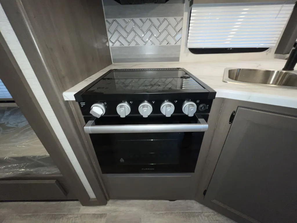 2024 Thor Motor Coach Freedom Traveler A32, Photos photo 9
