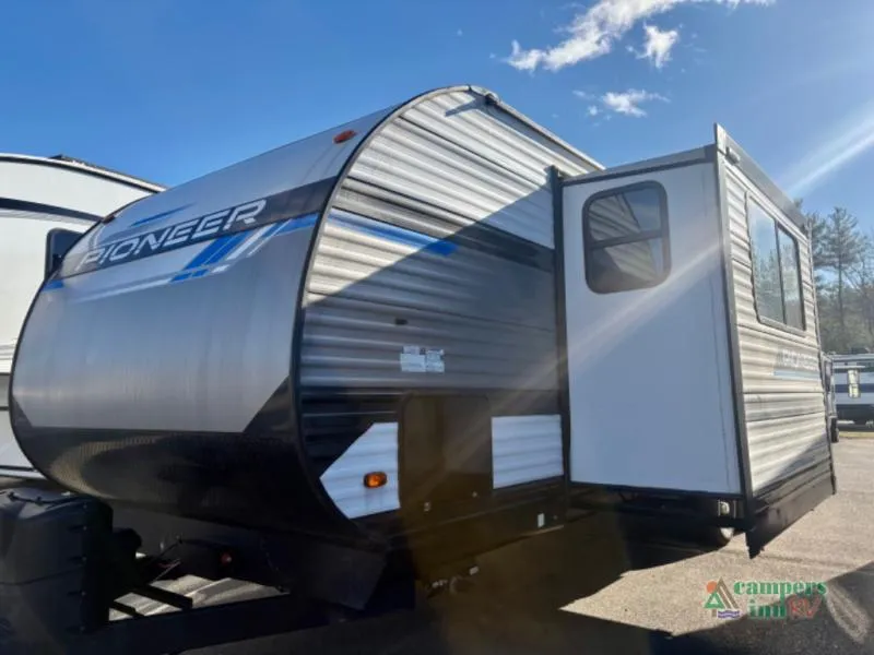 2023 Fleetwood Pioneer RG28 - Photo 2