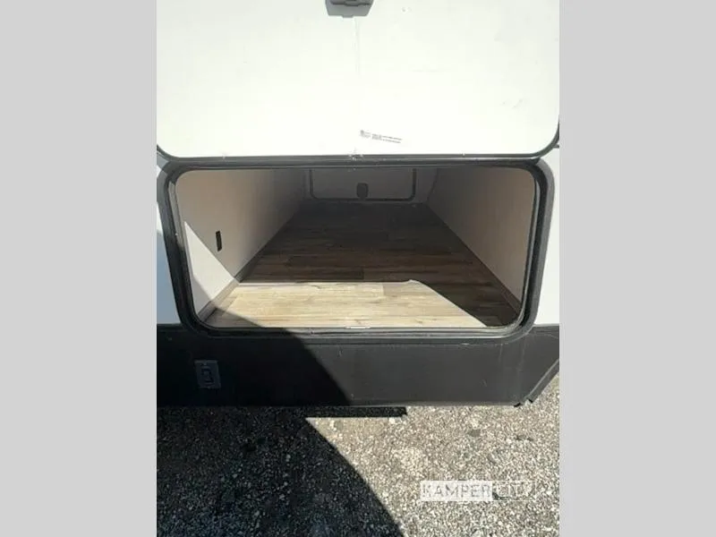2022 Dutchmen Coleman Light 2515RL - Photo 3