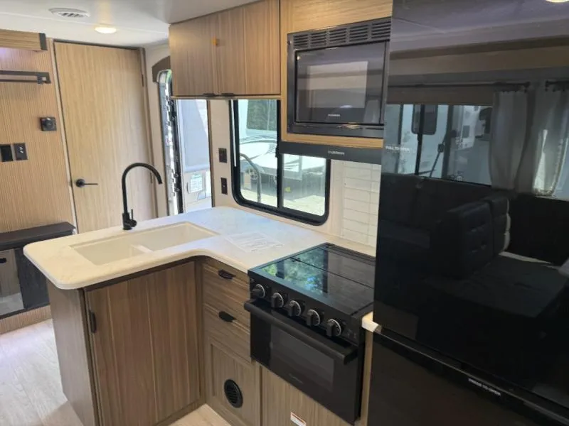 2025 Forest River RV Wildwood X-Lite 273QBXL - Photo 4