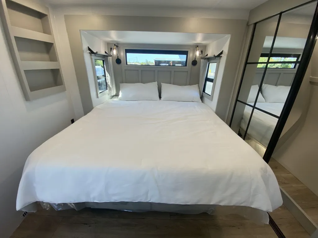 2026 Brinkley Model G 3970, Photos photo 38