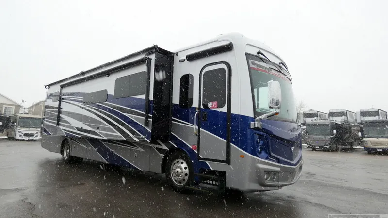 2026 Fleetwood Discovery 38W - Photo 2