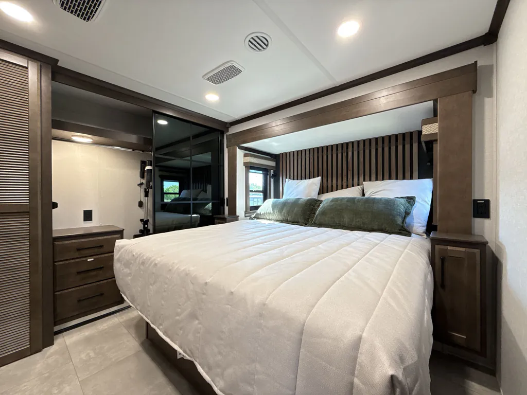 2026 Forest River RiverStone 425FO, Photos photo 39