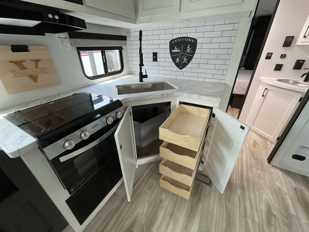 2026 Venture RV Stratus SR282VFD, Photos photo 17