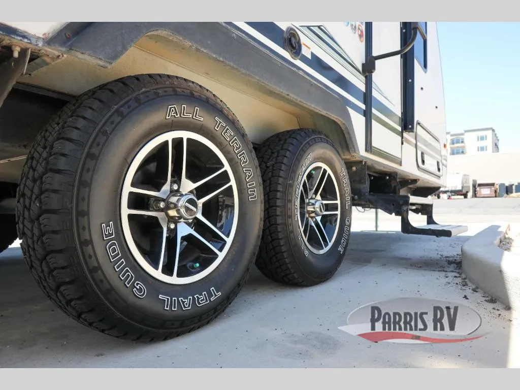 2020 Winnebago Micro Minnie 2108DS - Photo 4
