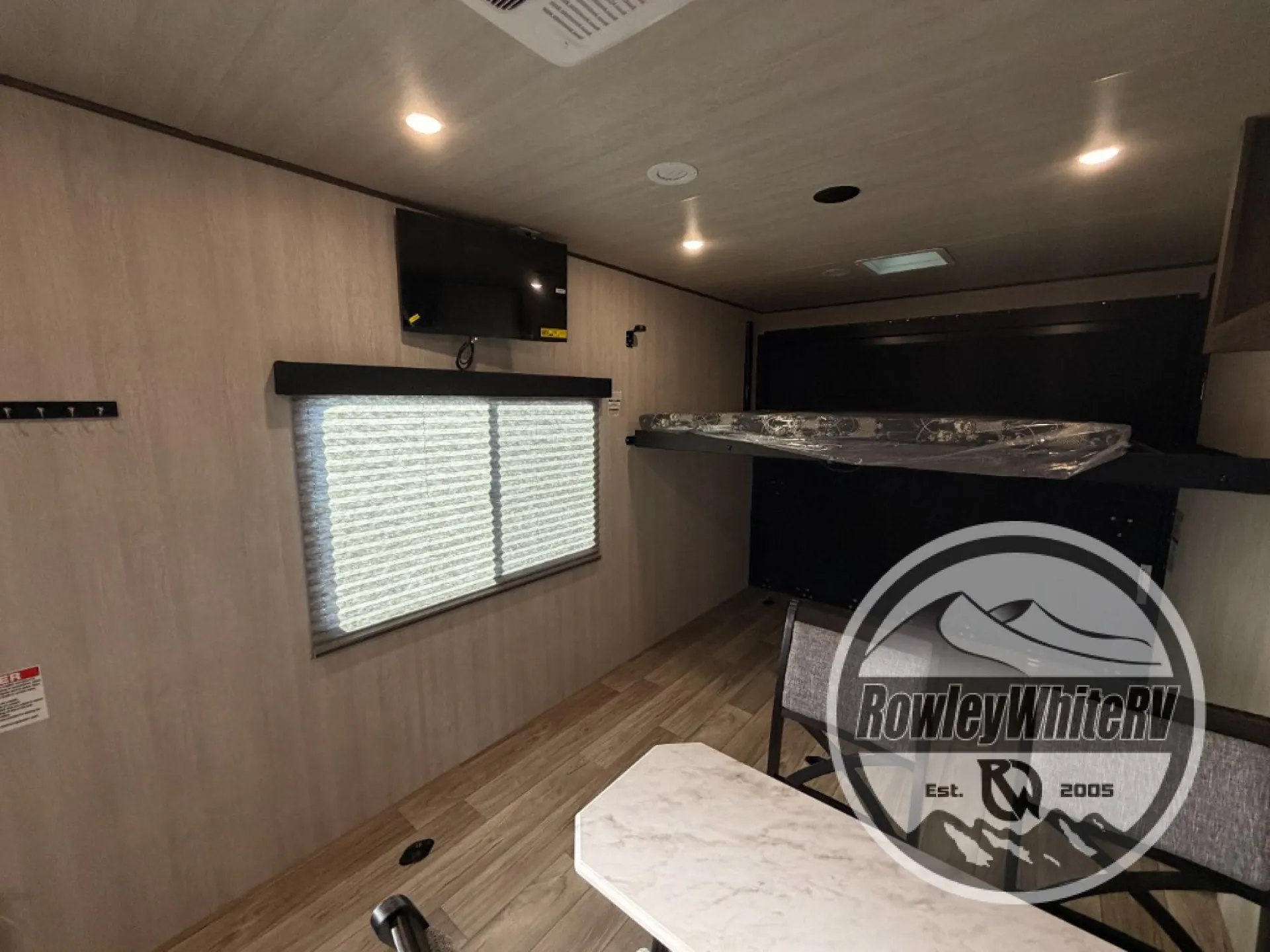 2026 Genesis Supreme Overnighter SS2400 - Photo 3