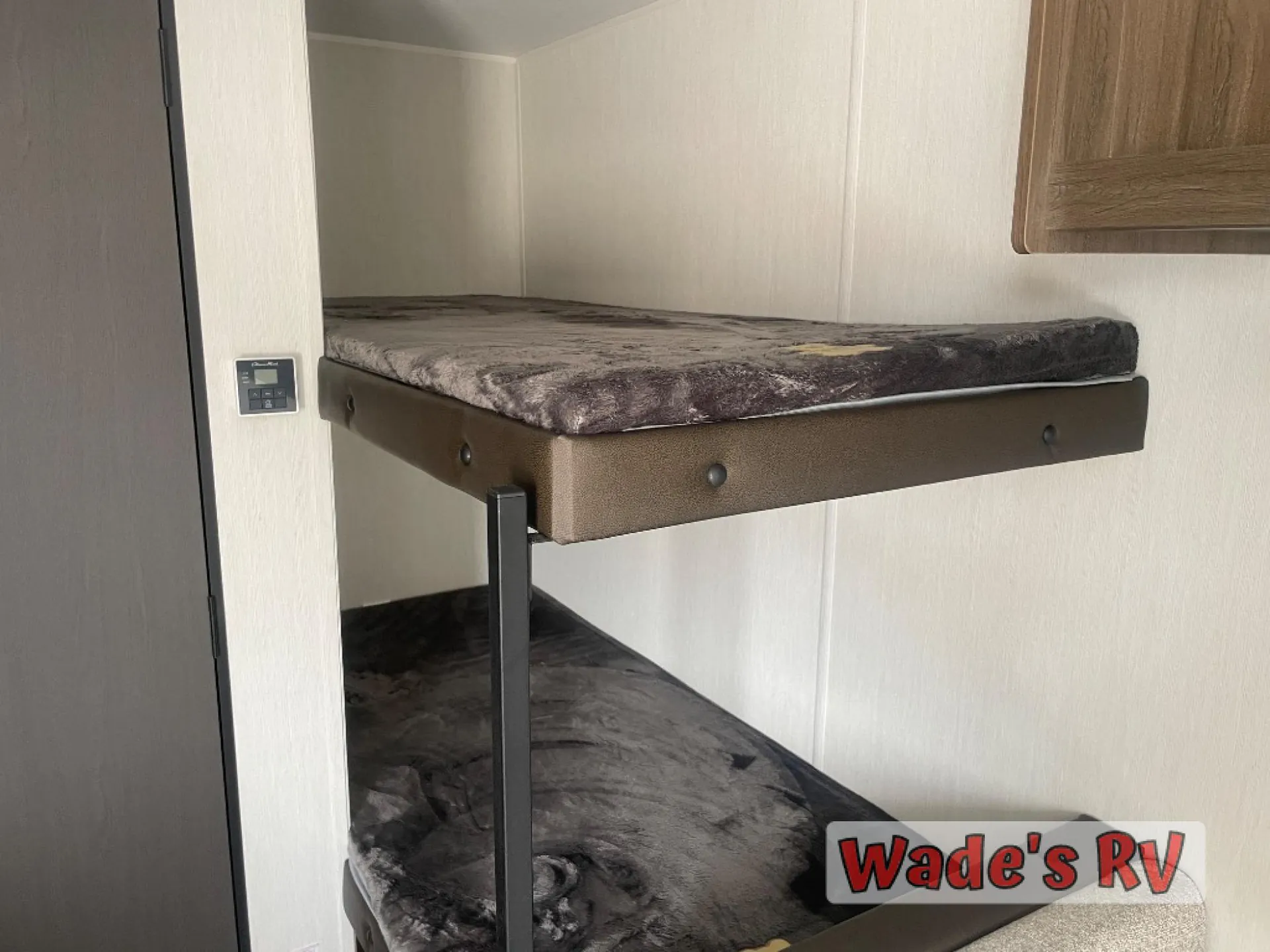 2026 Forest River Avenger LT 16BHX dealer photo 3 from Wade's RV