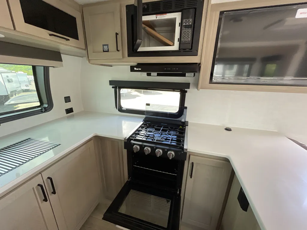 2026 Forest River Flagstaff Micro Lite 25MBR, Photos photo 11