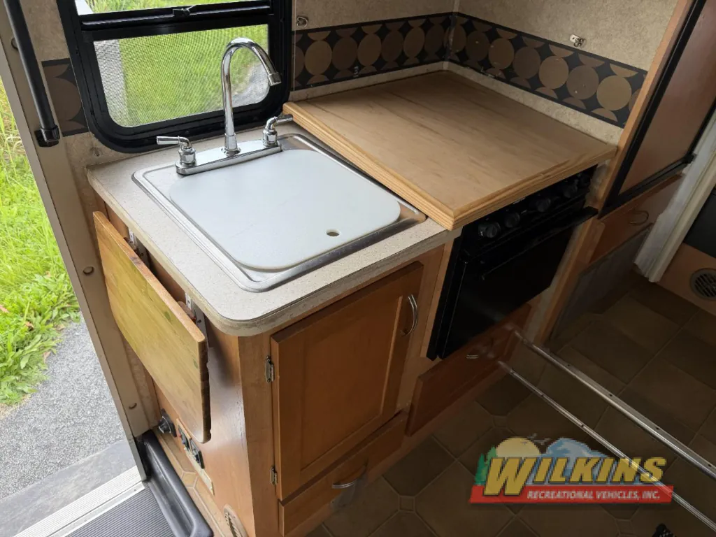 2010 Forest River Sunseeker 2300, Photos photo 20