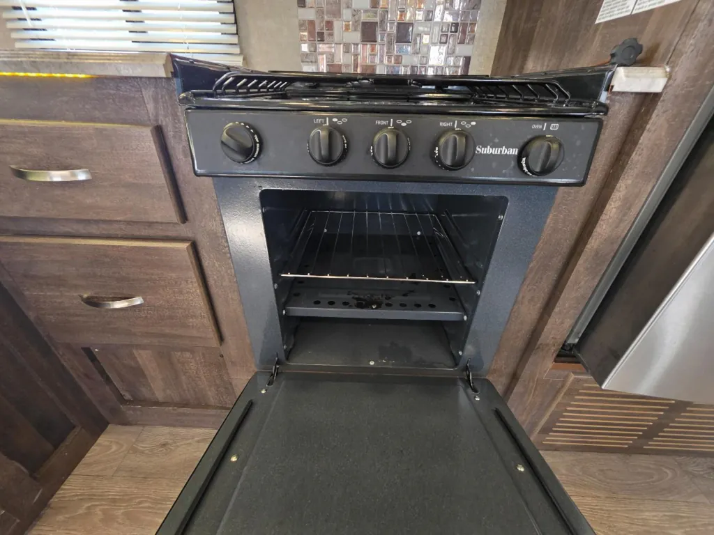 2018 Forest River Vibe 308BHS, Photos photo 28