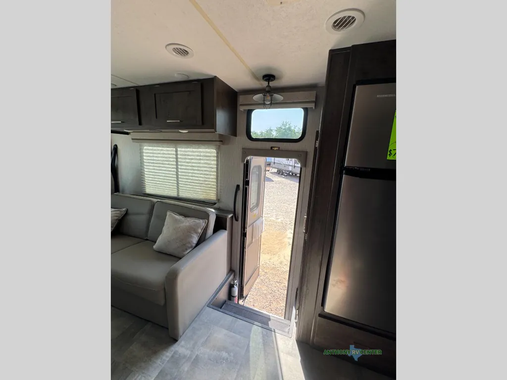 2022 Coachmen Pursuit 31BH, Photos photo 21
