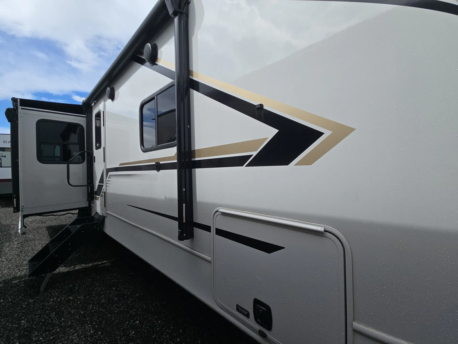 2026 Keystone Cougar Western 29RLWE dealer photo 3 from Camping World