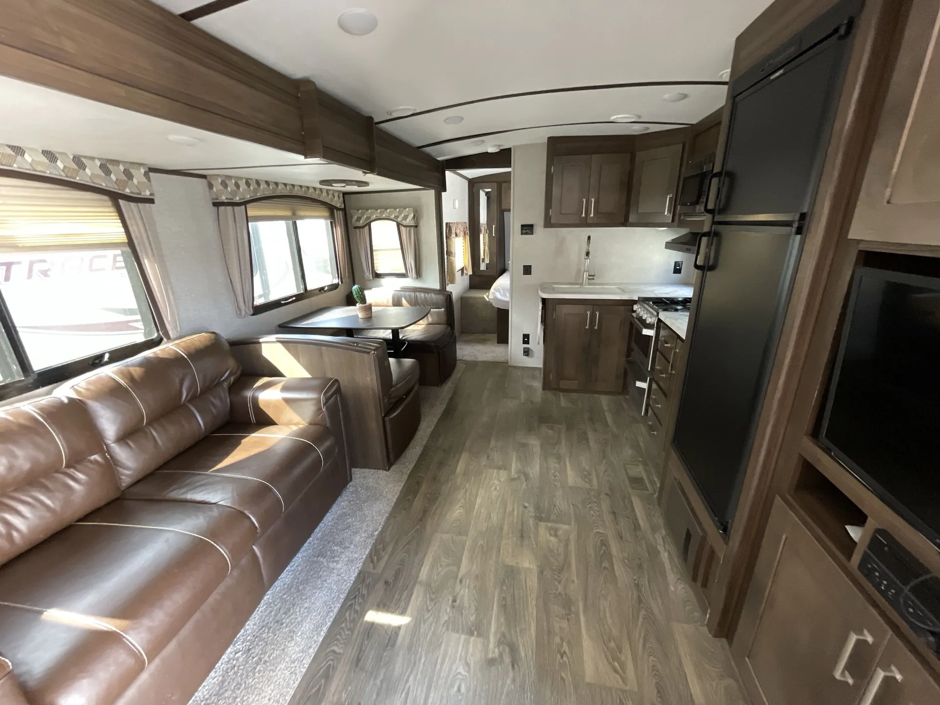 2019 Keystone Laredo 292BH — living area main