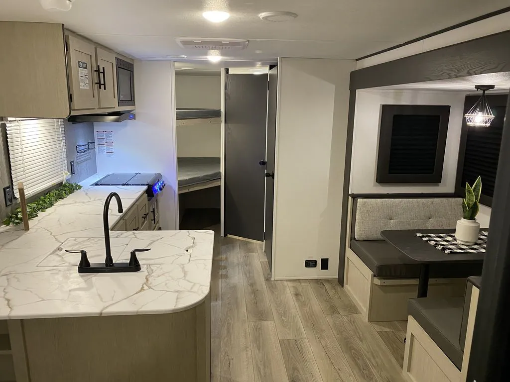 2025 Shasta RVs i-5 Edition 525BHS, Photos photo 29