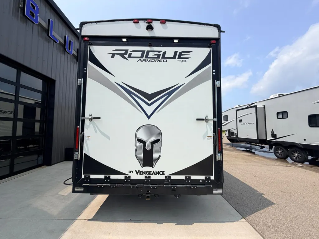 2022 Forest River Vengeance Rogue Armored 351G2, Photos photo 6