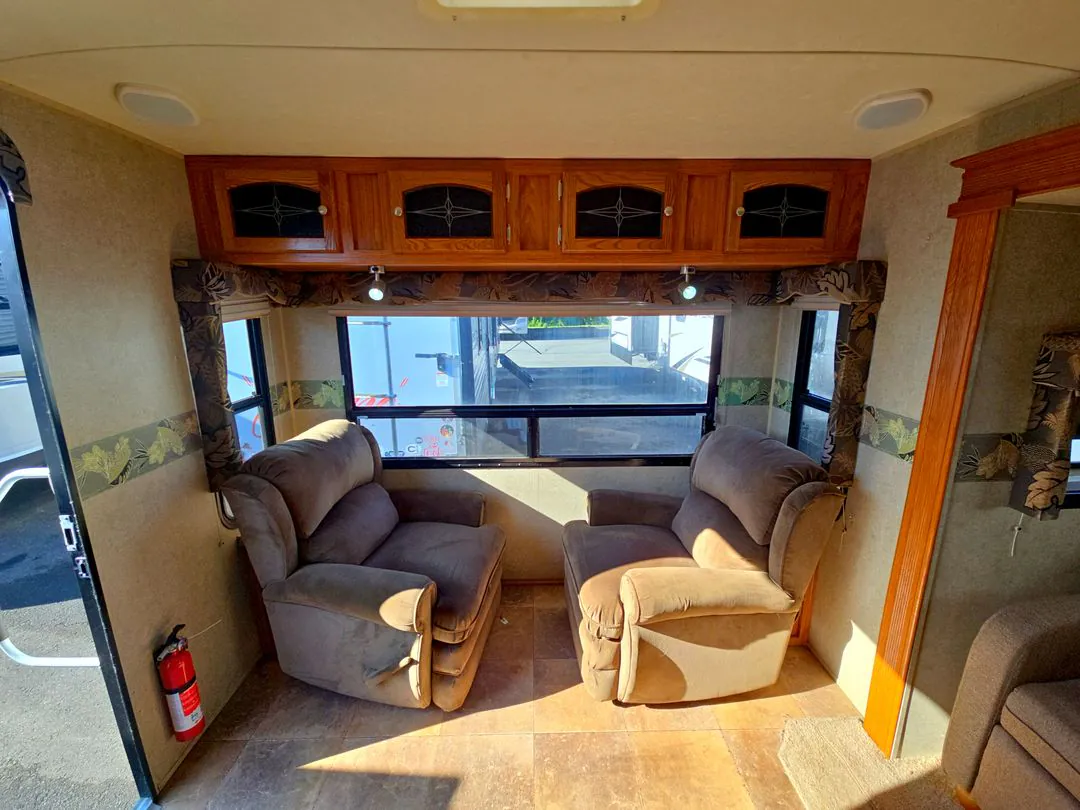 2013 Forest River Rockwood Signature Ultra Lite 8314BSS - Photo 4
