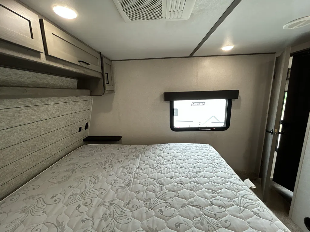 2020 Keystone Raptor 415, Photos photo 32