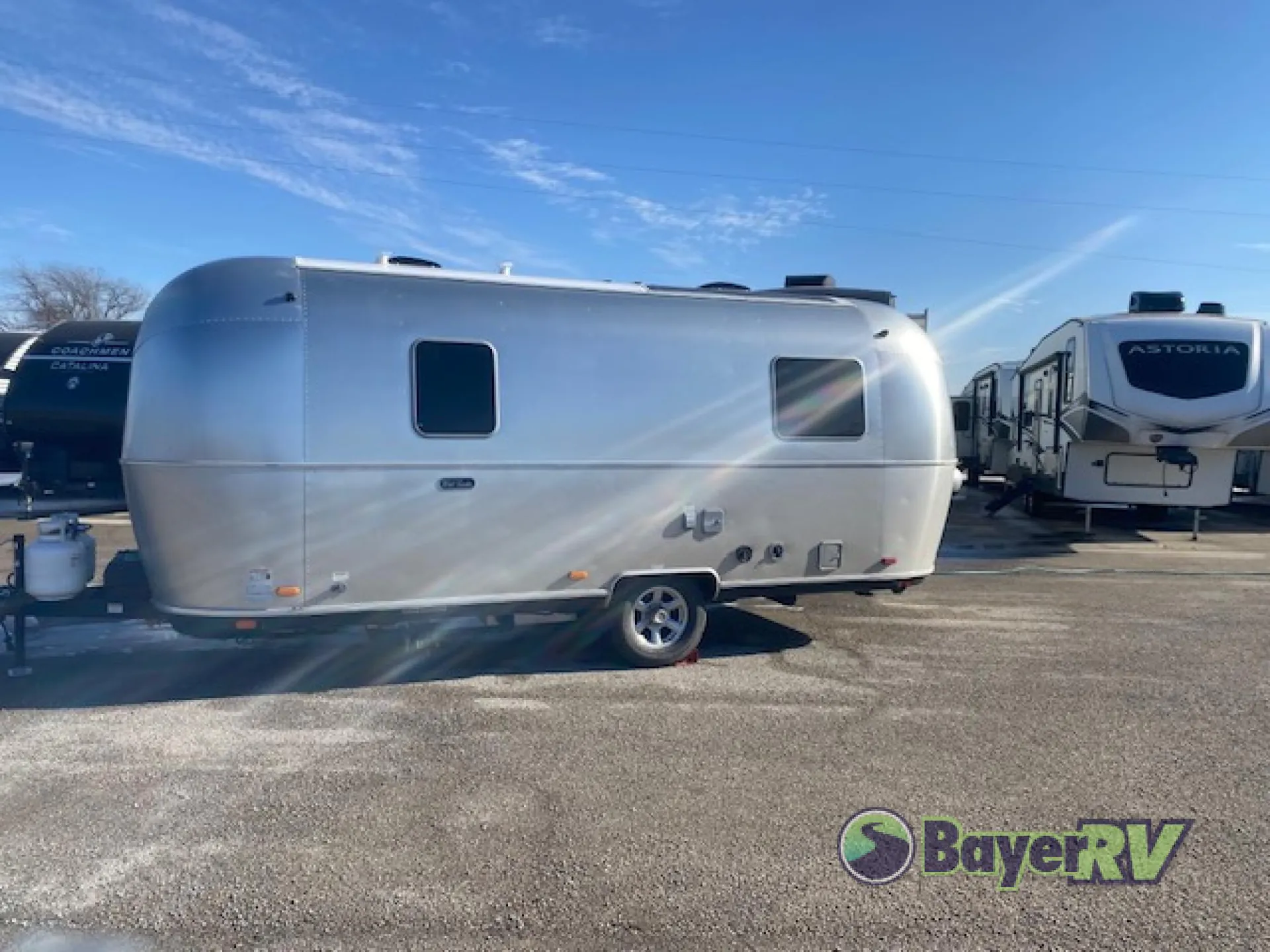 2026 Airstream World Traveler 22RB - Photo 4