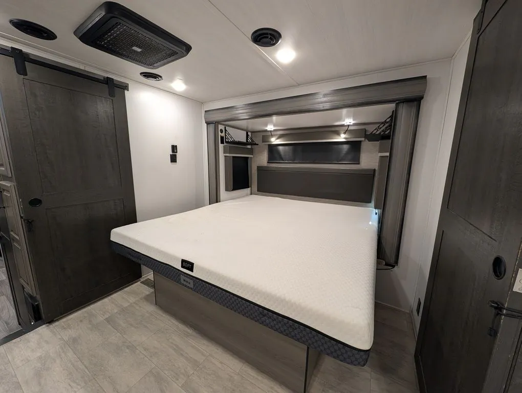 2023 Keystone Montana 3901RK, Photos photo 27
