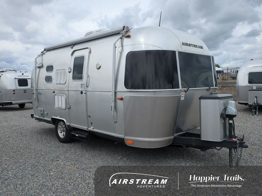 2016 Airstream Flying Cloud 25RB - Photo 3