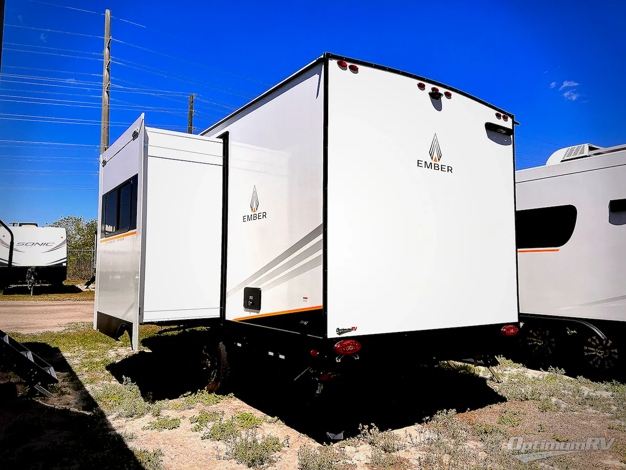 2025 Ember RV E-Series 18FBE - Photo 3