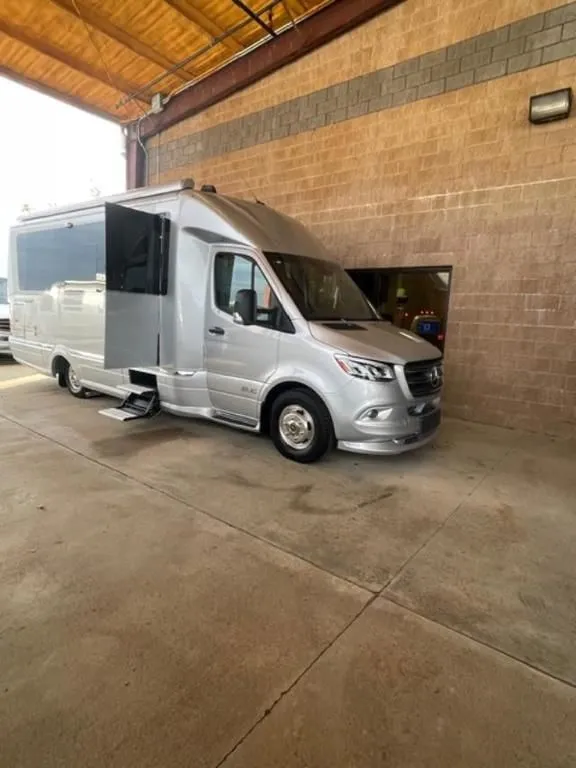 2019 Airstream Atlas Murphy Suite - Photo 2