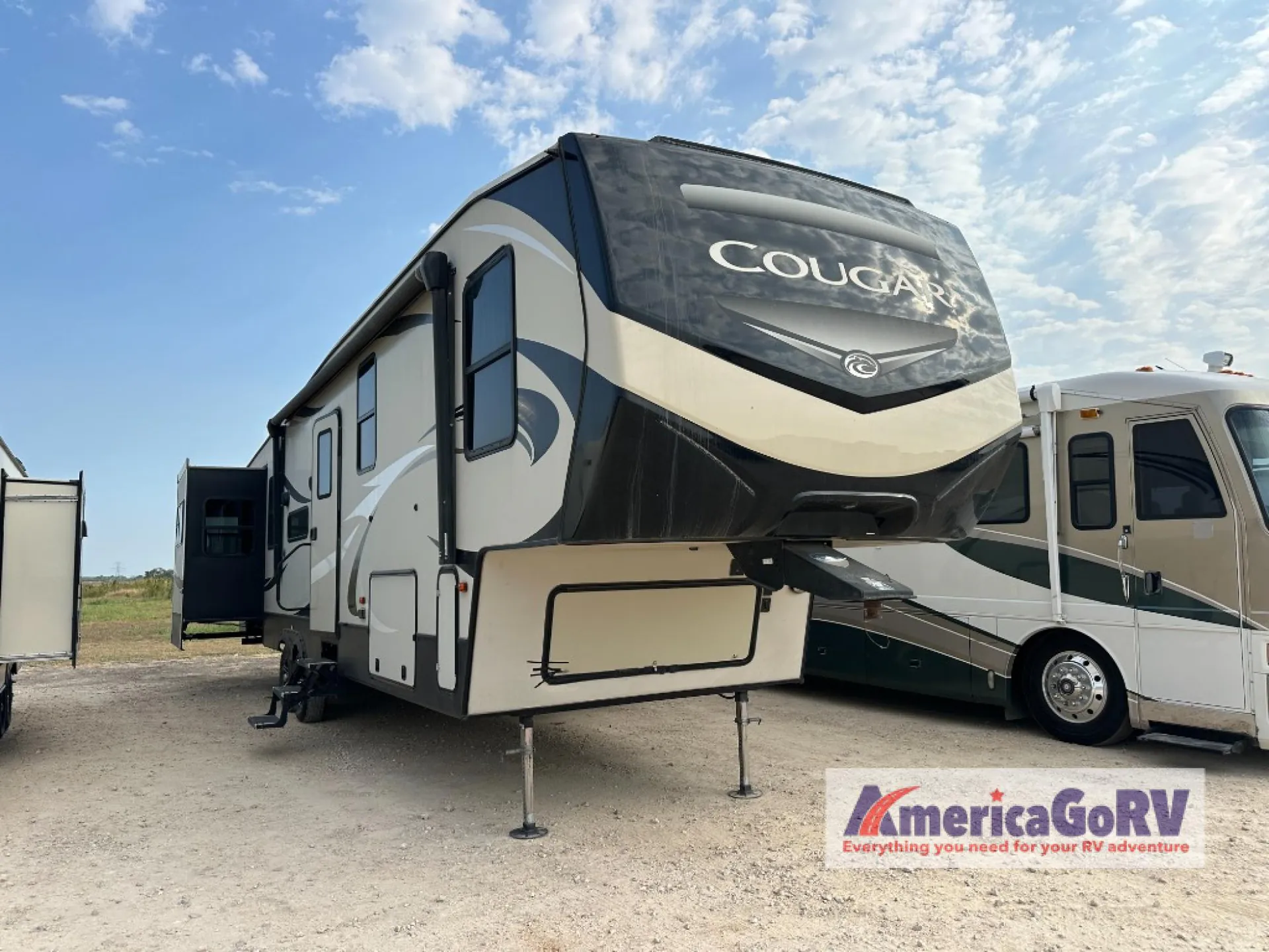 2019 Keystone Cougar 366RDS - Photo 2