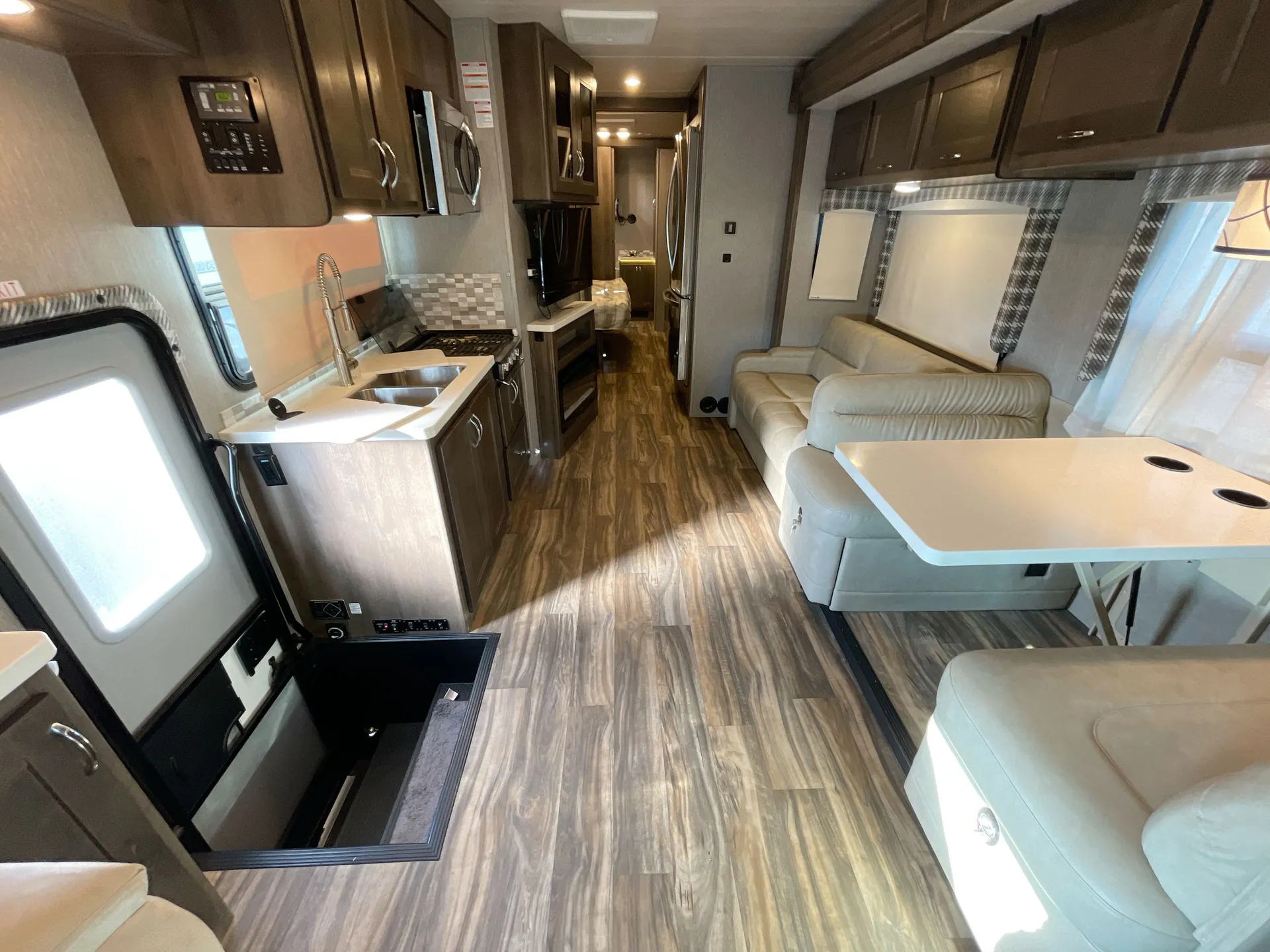 2022 nexus rv Ghost 37DS — living area main