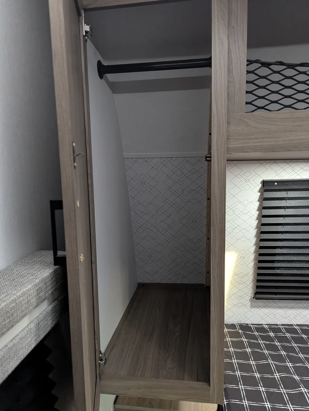 2026 Coachmen Freedom Express Select 30SE, Photos photo 71