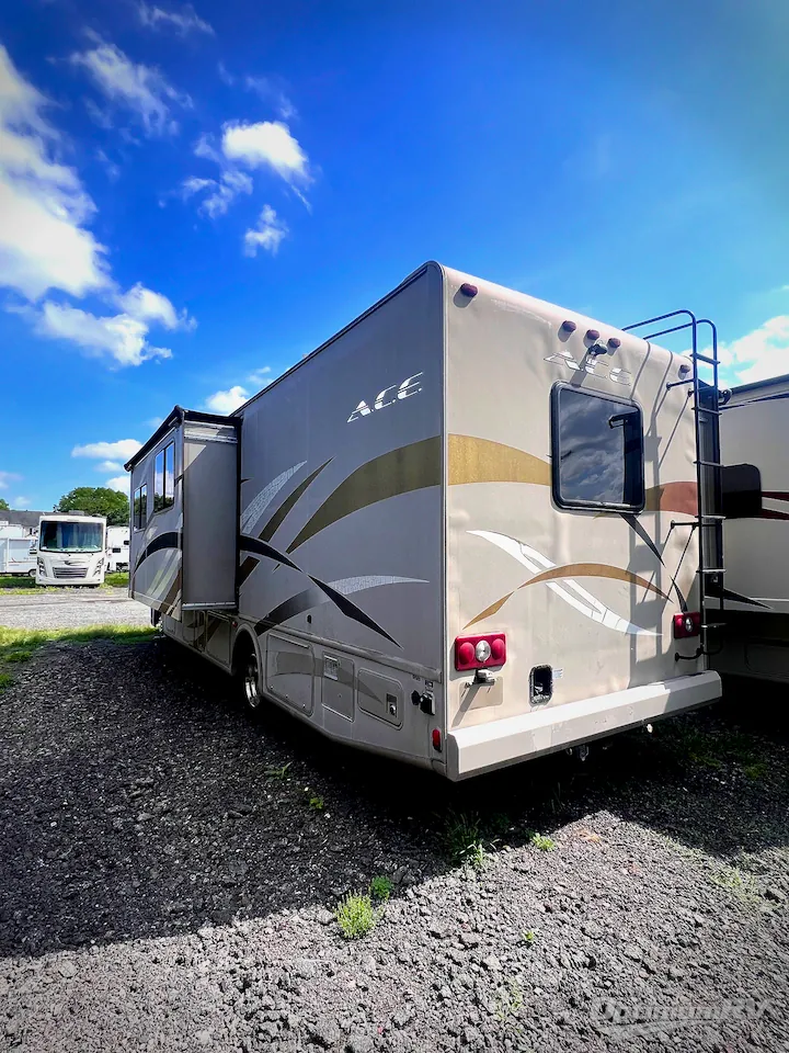 2013 Thor Motor Coach A.C.E. 30.1 - Photo 4