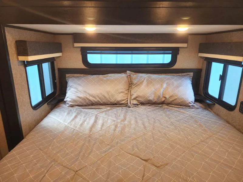 2021 Jayco Pinnacle 36FBTS, Photos photo 48