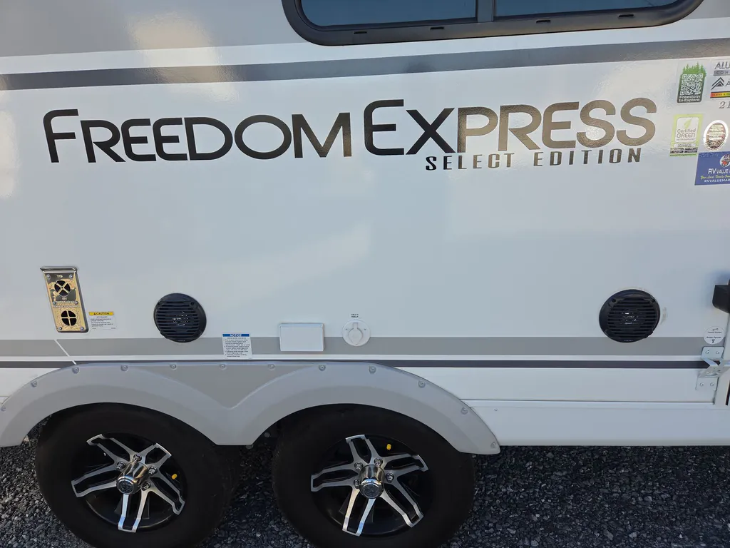 2026 Coachmen Freedom Express Select 21SE, Photos photo 17