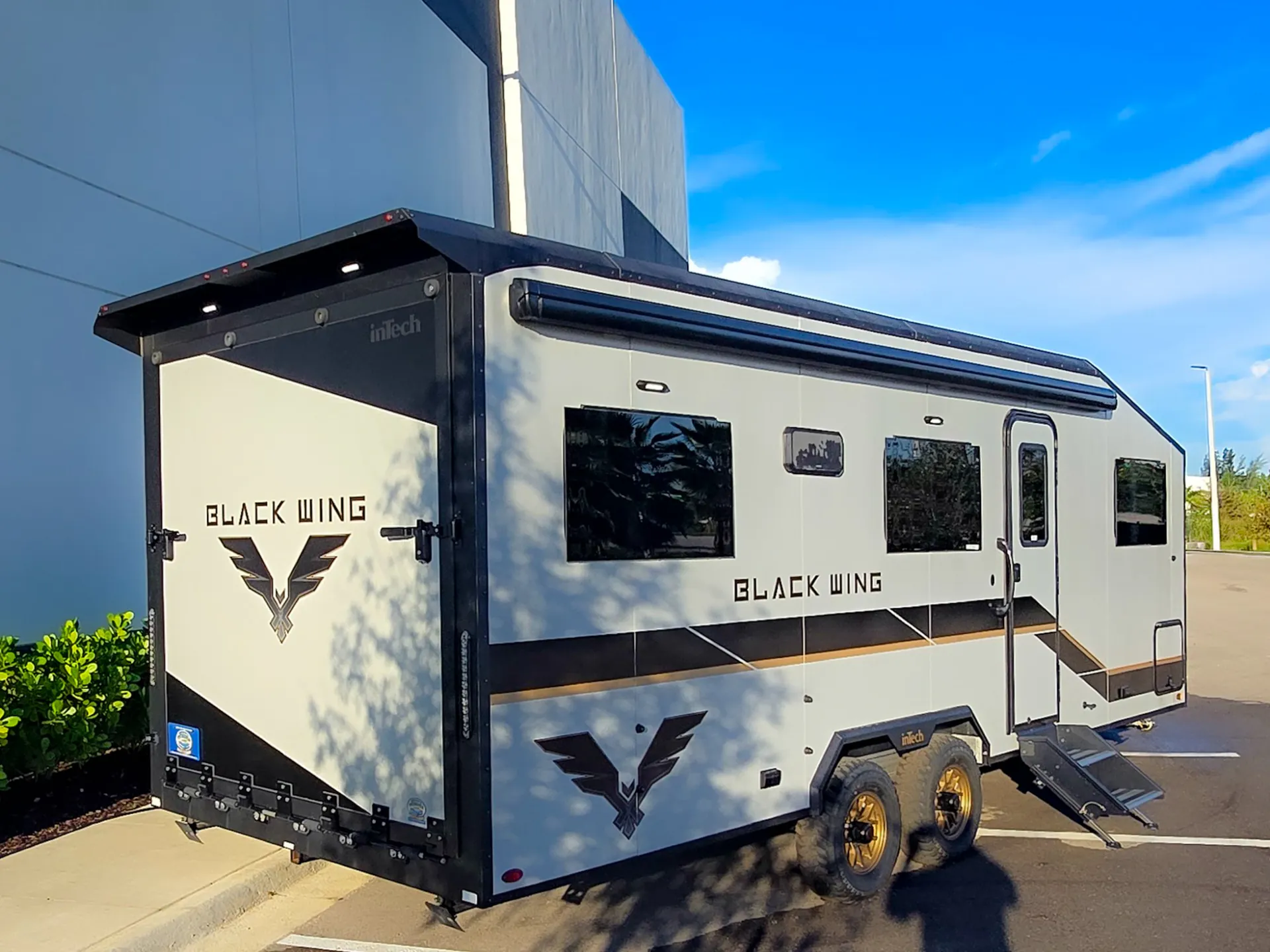 2025 inTech Black Wing 830 X - Photo 4