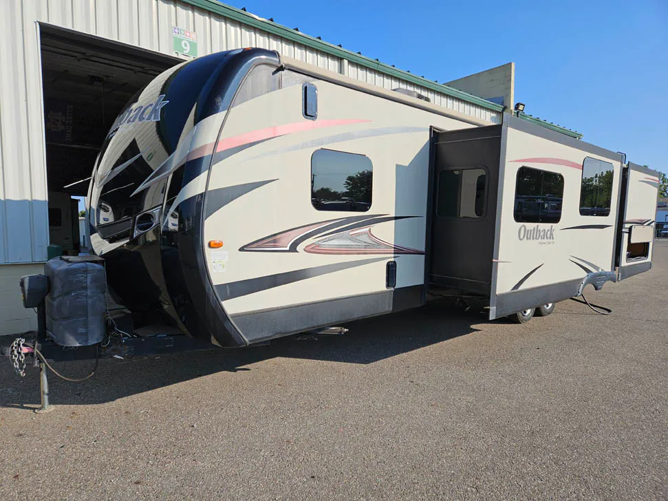 2016 Keystone Outback 324CG - Photo 3