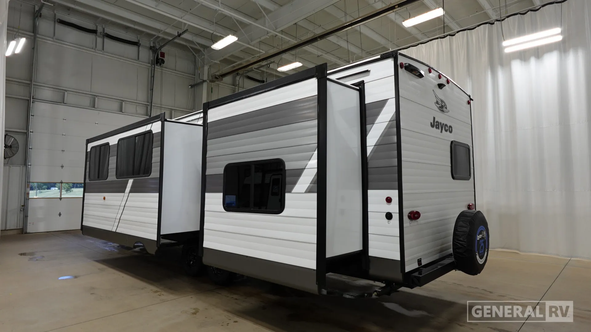 2027 Jayco Jay Flight SLX 321BDS - Photo 4