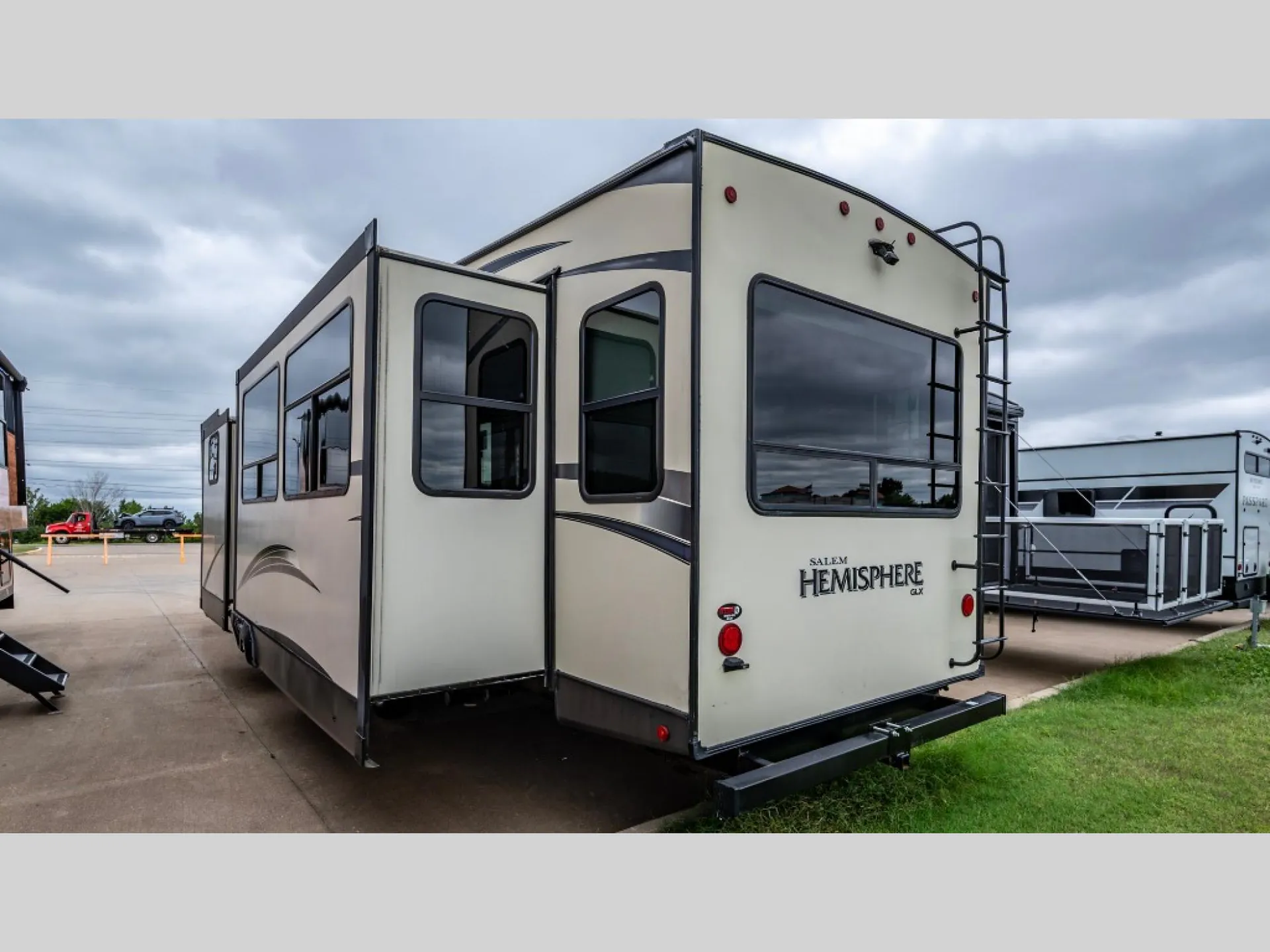 2019 Forest River Salem Hemisphere 370BL - Photo 3