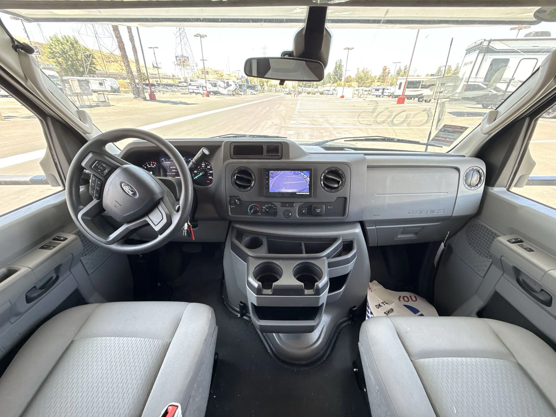 2027 Forest River Sunseeker LE 3250DSLE - Photo 3