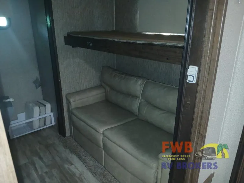 2020 Grand Design Solitude 3740BH - Photo 4