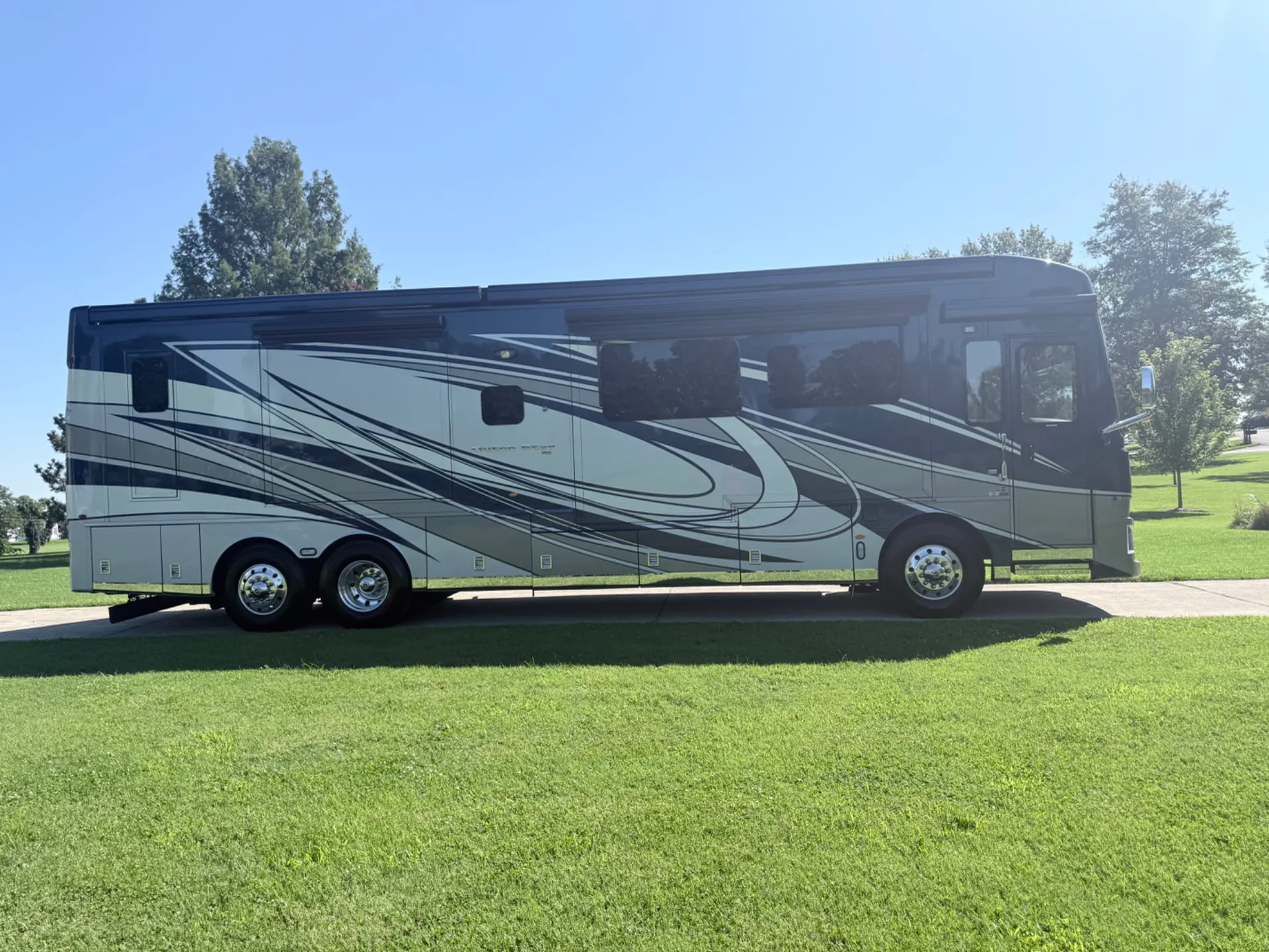 2021 Newmar Dutch Star 4020 - Photo 3