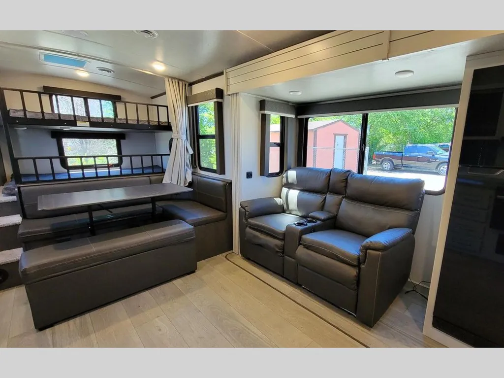 2024 Keystone RV Cougar Half-Ton 30BHS, Photos photo 15