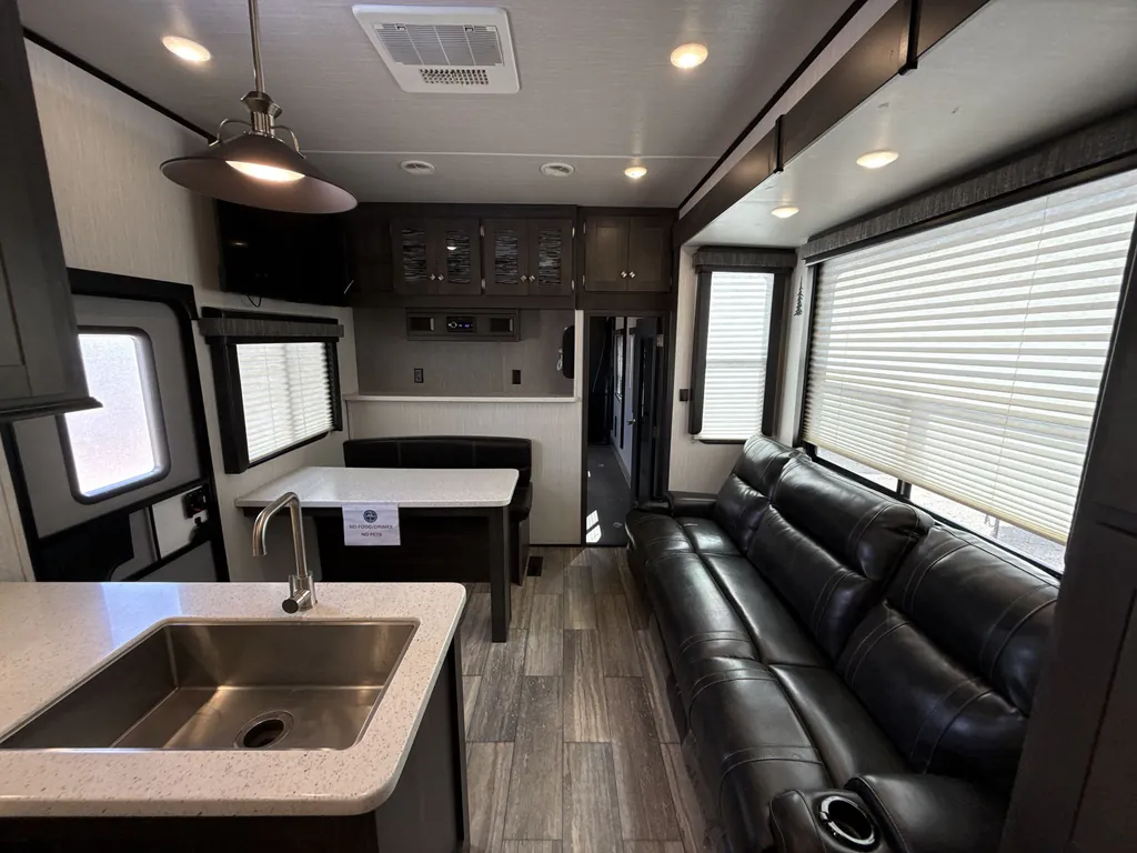 2021 Heartland Gravity 3610, Photos photo 6